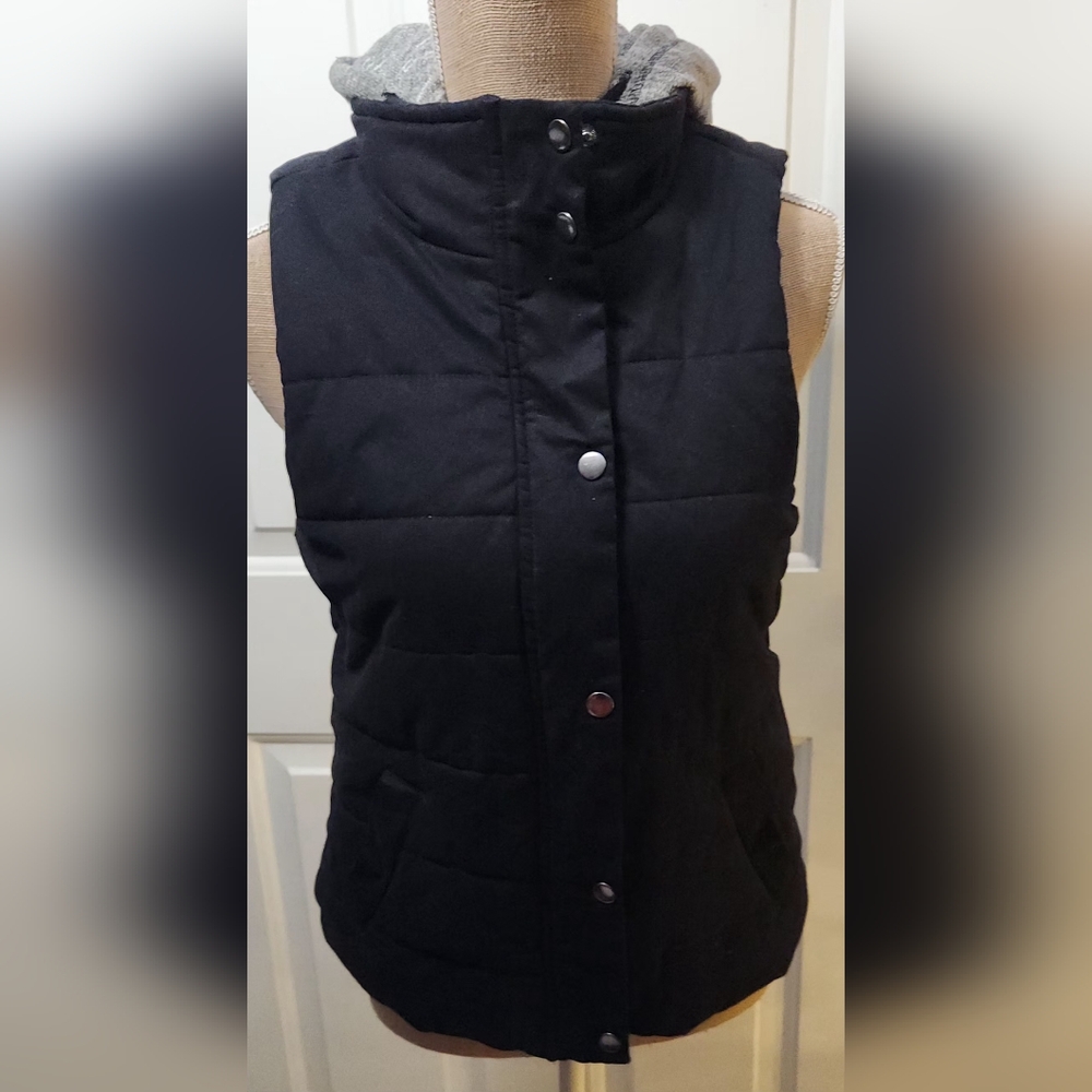 Love Tree Black Winter Vest With Hood Size S